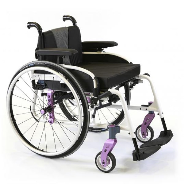 Invacare Action 5 Carrozzina Attiva Pieghevole e Rigida | LYRA ITALIA